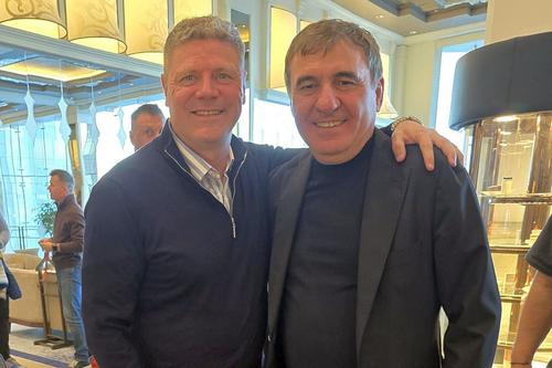 Tibor Selymes, alături de selecționerul Gică Hagi // foto: Facebook @ Tibor Selymes