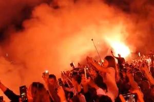 Toți la apă! Așa se sărbătorește al șaselea titlu » Imagini unice în România