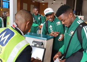 Pregătirile Africii de Sud pentru Campionatul Mondial, zdruncinate de probleme cu vizele