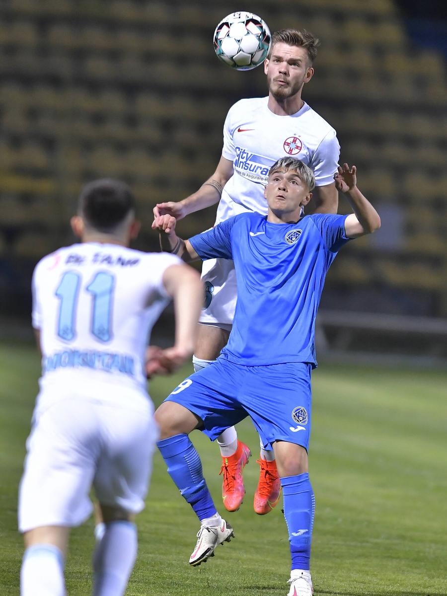 Petrolul Ploiești a făcut primul transfer al verii: a debutat la 17 ani în Superligă