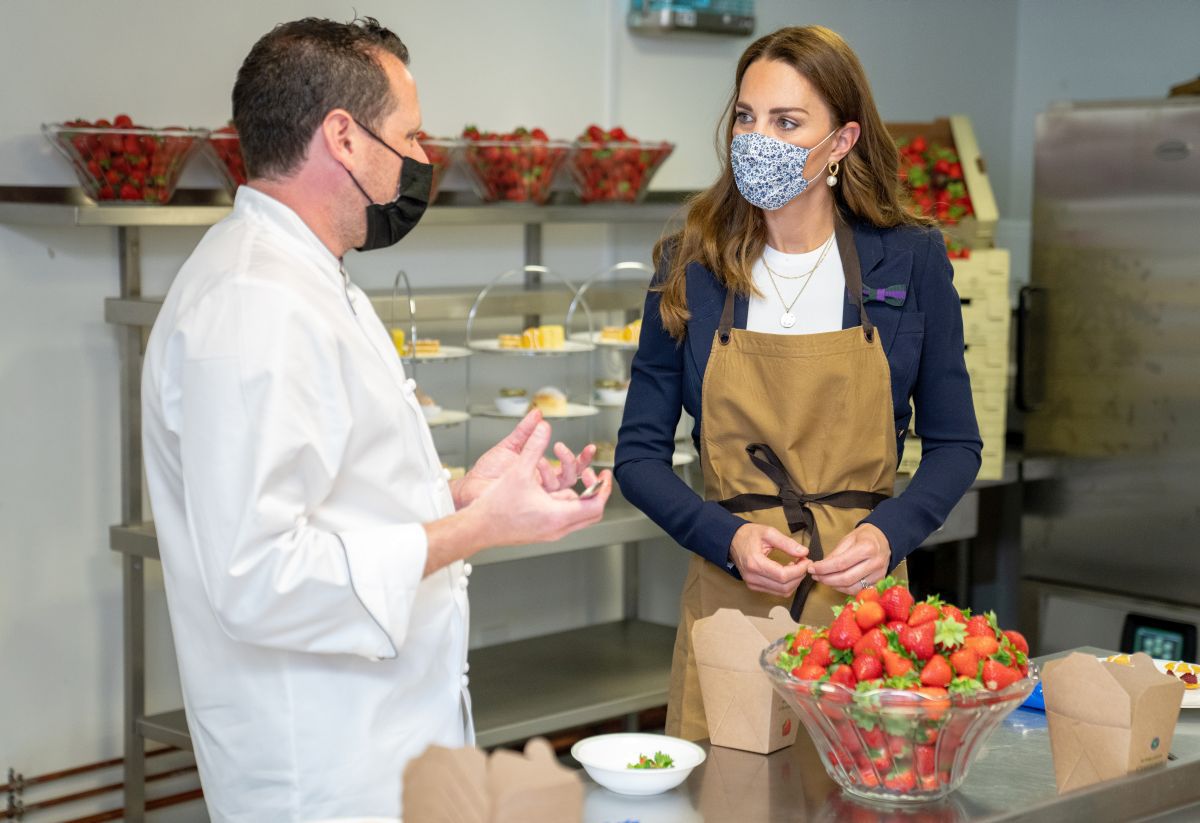 Splendoare în iarbă, parfum de istorie. Și căpșune. Kate Middleton, apariție de prestigiu la Wimbledon