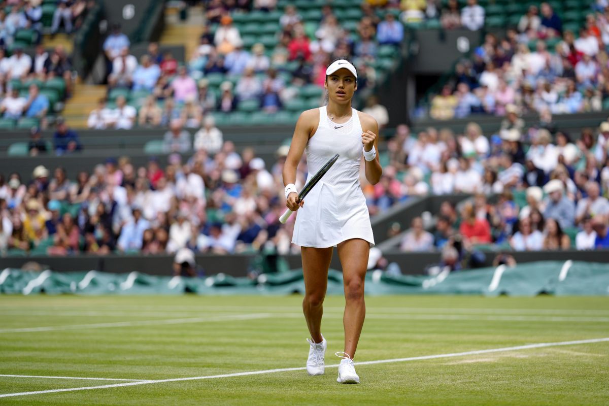 Sorana Cîrstea - Emma Răducanu 3-6, 5-7, în turul 3 la Wimbledon » Majoratul Emmei: puștoaica de 18 ani din Anglia a prins o zi incredibilă