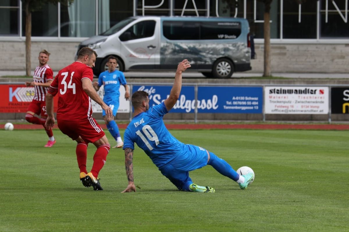 CS Universitatea Craiova - Olympiacos 0-2 » Olteni „știrbi” în cel mai tare amical al verii