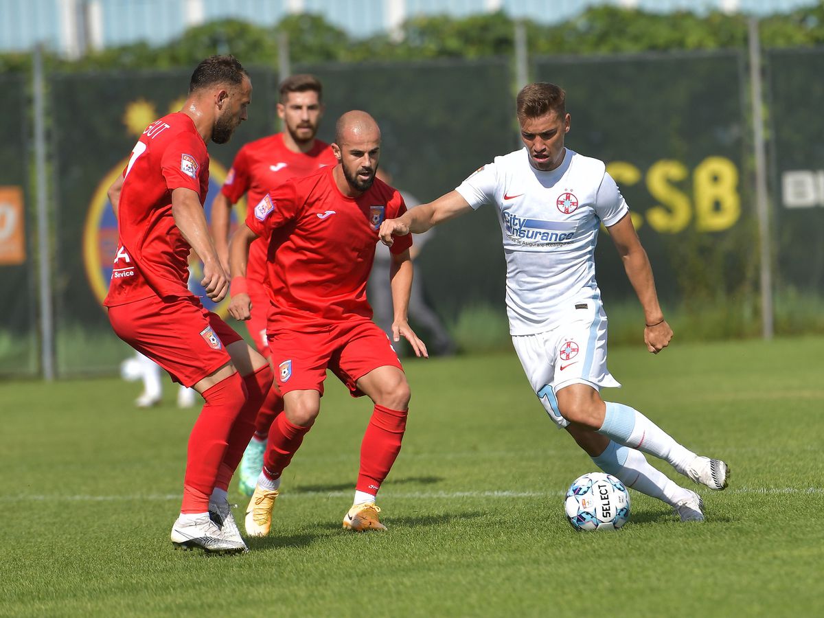 Situație de neînțeles la FCSB: nici nu joacă, nici nu pleacă » Becali a refuzat o ofertă care îi putea aduce 1 milion de euro