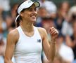 Emma Răducanu (18 ani, 338 WTA) a eliminat-o pe Sorana Cîrstea (31 de ani, 45 WTA), scor 6-3, 7-5 și s-a calificat în „optimi” la Wimbledon.