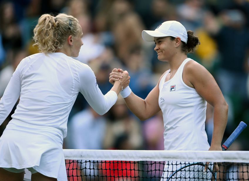 Ashleigh Barty, liderul ierarhiei WTA, și Barbora Krejcikova (17 WTA), campioana de la Roland Garros 2021, se vor înfrunta în optimile de finală de la Wimbledon.