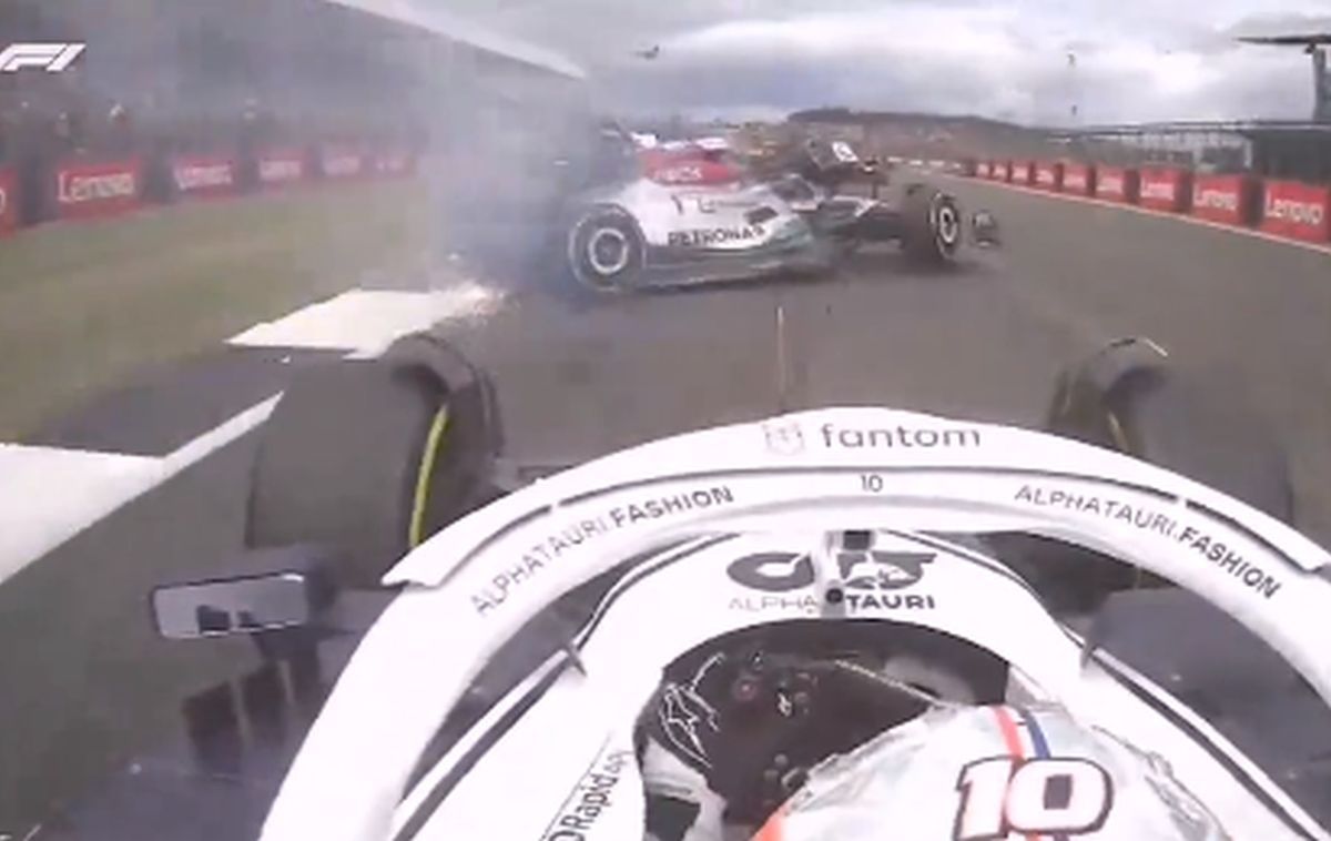 Formula 1 - Accident Silverstone, Russell - Zhou