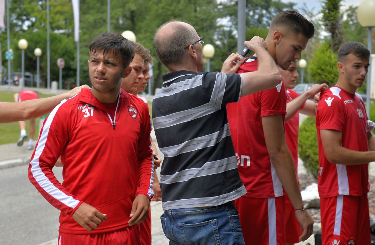 Îndepărtat de la Dinamo, fostul jucător „mușcă” din conducere: „Vreți să plece toți cei care au făcut ceva pentru club? Bravo vouă, ne merităm soarta!”