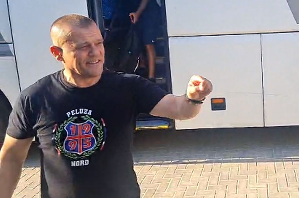 Cu șeful ultrașilor în delegație » FCSB l-a luat în Moldova și pe liderul galeriei! Se comporta exact ca un membru din staff