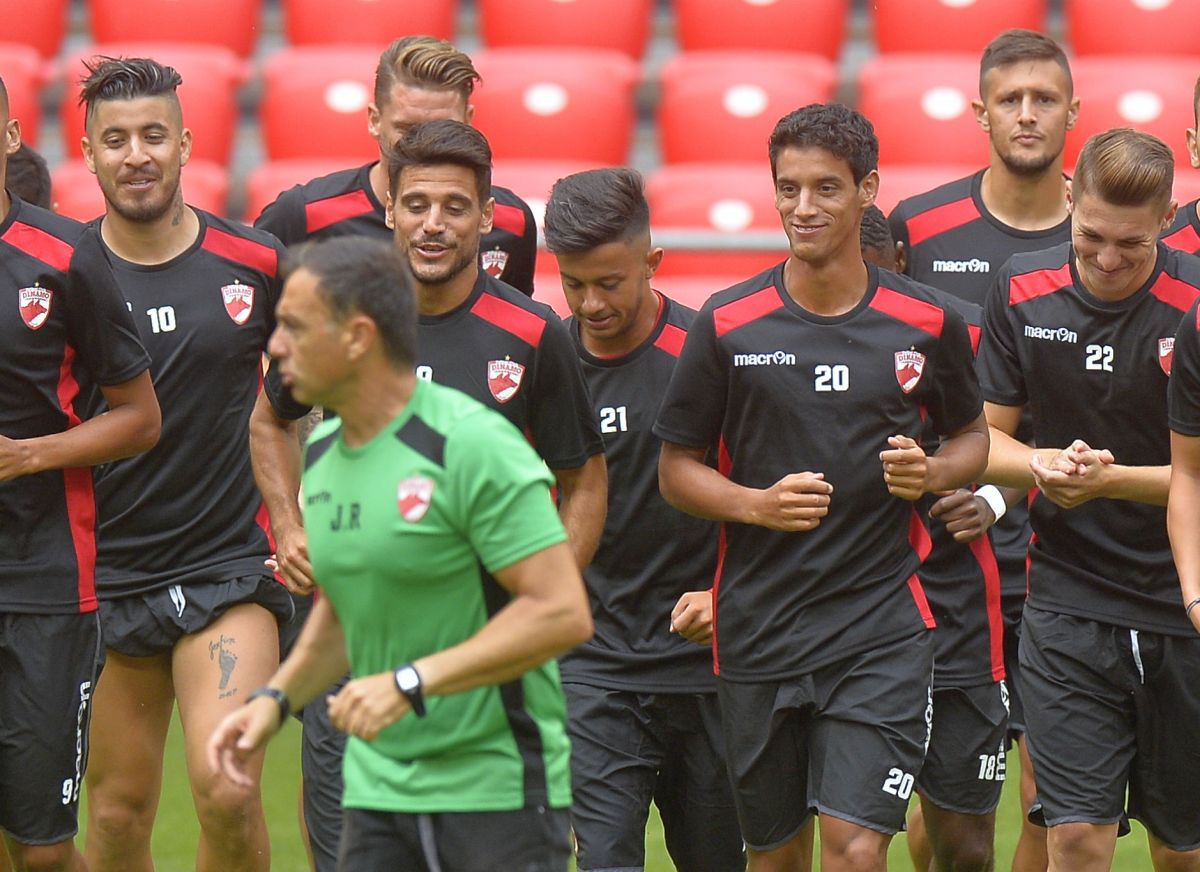 Îndepărtat de la Dinamo, fostul jucător „mușcă” din conducere: „Vreți să plece toți cei care au făcut ceva pentru club? Bravo vouă, ne merităm soarta!”