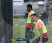 Siyabonga Ngezana la antrenamentul FCSB, 3 iulie