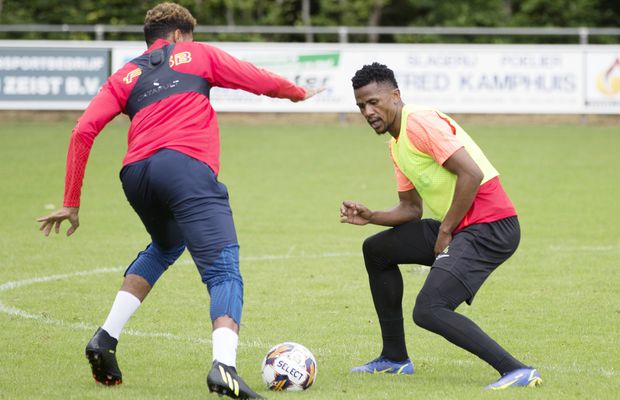 Filmare impresionantă din dronă, la cel mai tare exercițiu din antrenamentul FCSB: Ngezana vs Edjouma, duel „unu la unu”! Care a fost cea mai încinsă dispută