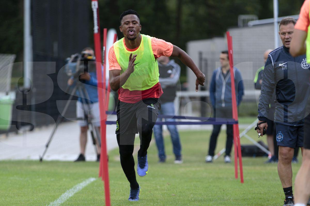 Siyabonga Ngezana la antrenamentul FCSB, 3 iulie