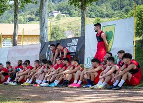 Primire inedită pentru noul dinamovist: „«Tractor», bine ai venit în junglă!”