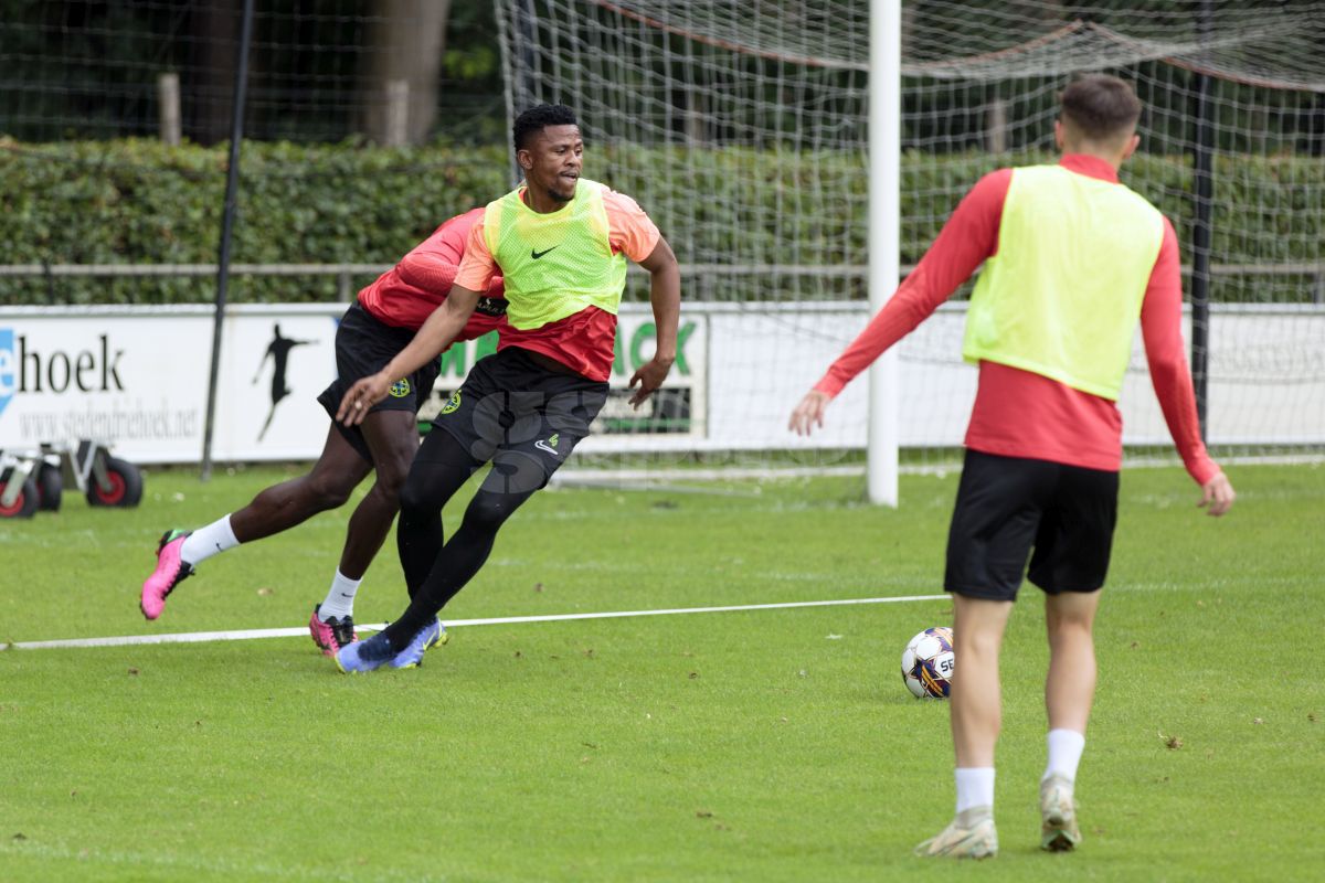 Achiziția invizibilă, impact dur cu România! De ce Siyabonga Ngezana n-a jucat niciun minut până acum la FCSB