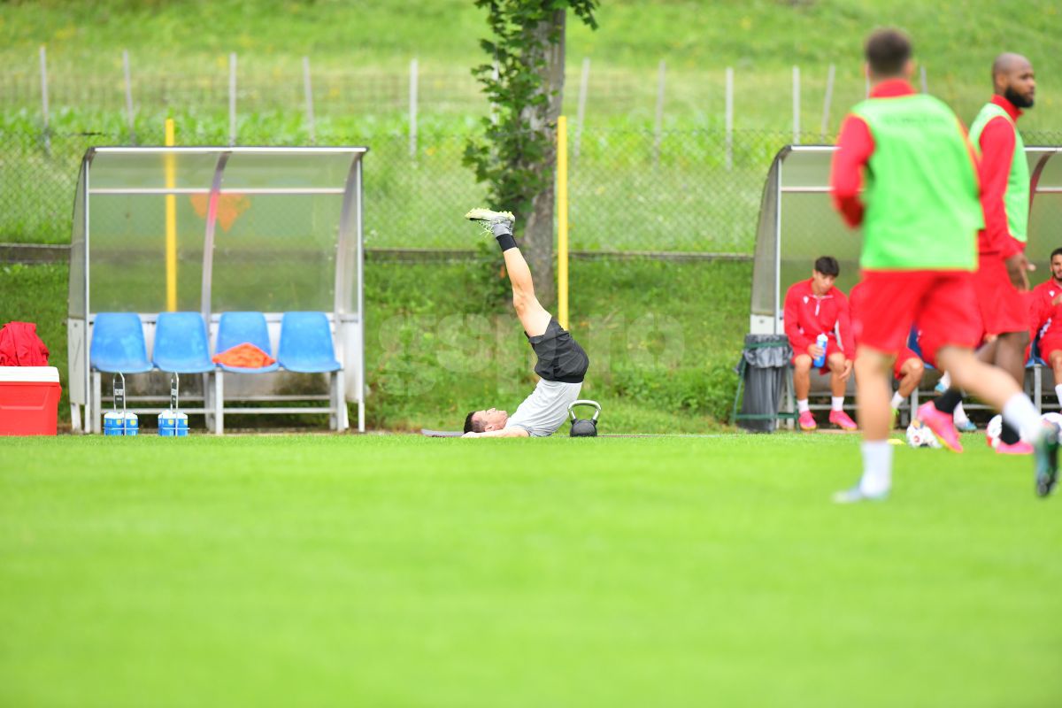 Imagini inedite: Ce a reușit Burcă la Dinamo + Acționarul se antrenează de parcă vrea să fie titular în derby :D
