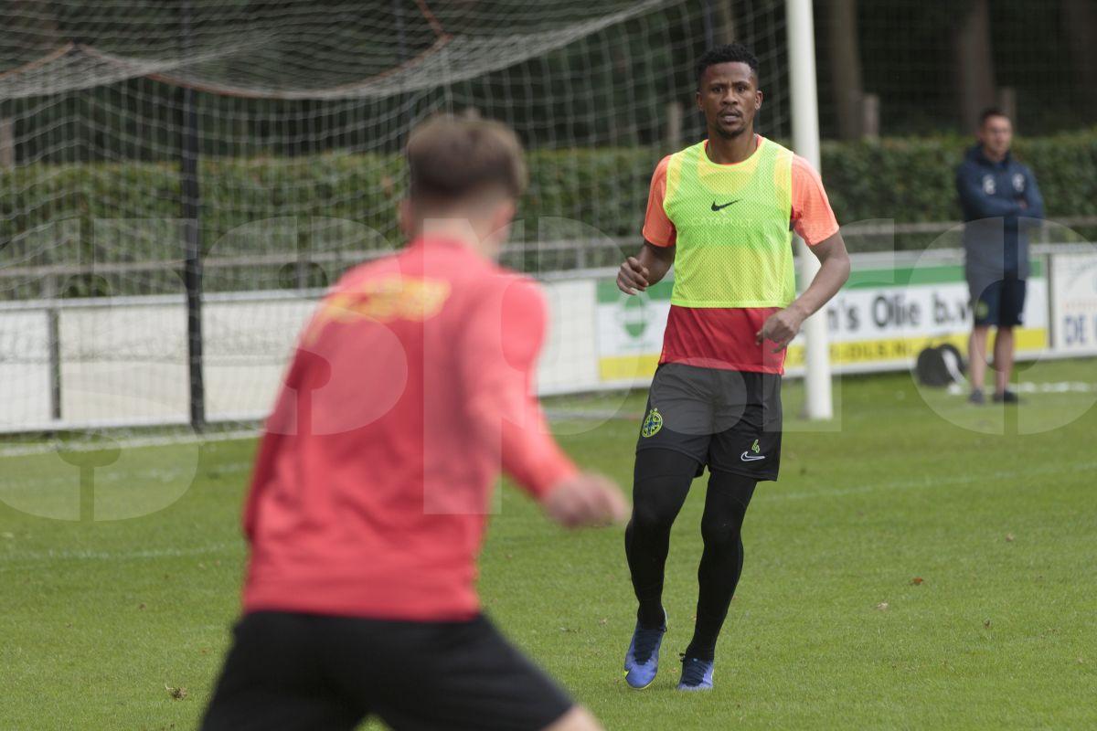 Siyabonga Ngezana la antrenamentul FCSB, 3 iulie