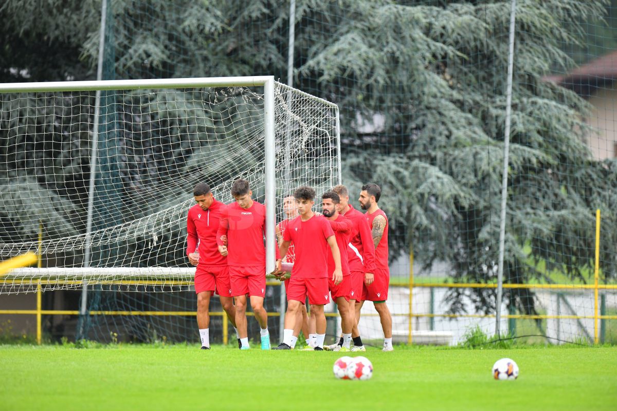 Imagini inedite: Ce a reușit Burcă la Dinamo + Acționarul se antrenează de parcă vrea să fie titular în derby :D