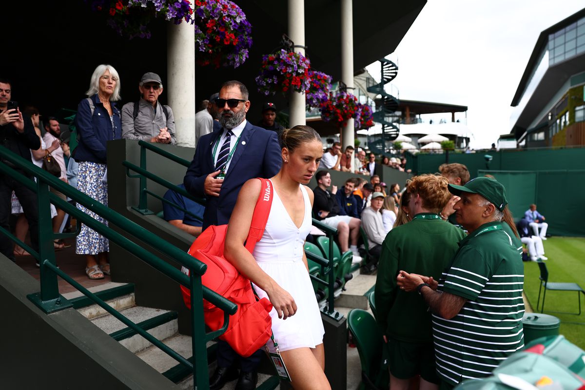 Mireasa „Sportului Alb” » Jucătoarea de la Wimbledon care a apărut într-un echipament replică după rochia ei de nuntă