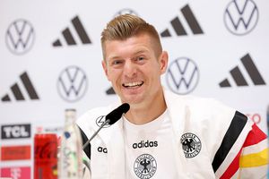 „Săgeți” înainte de Spania - Germania: „Sperăm să-l «retragem» pe Kroos vineri!” » Replica neamțului