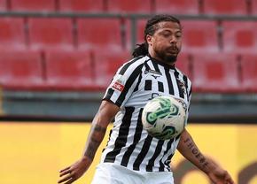 Transfer de marcă în Superliga! Fotbalistul crescut de Benfica a semnat