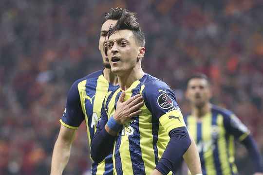 Transformarea lui Mesut Ozil / Foto: Instagram