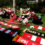 Fanii lui Liverpool i-au adus un omagiu lui Diogo Jota după decesul fotbalistului. FOTO: Getty Images