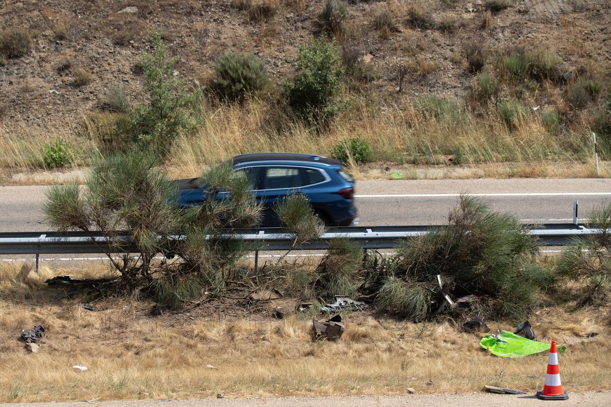 Imagini de la locul accidentului în care a murit Diogo Jota