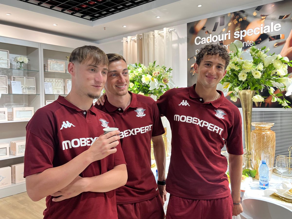 Rapid la Mobexpert - lansare magazin