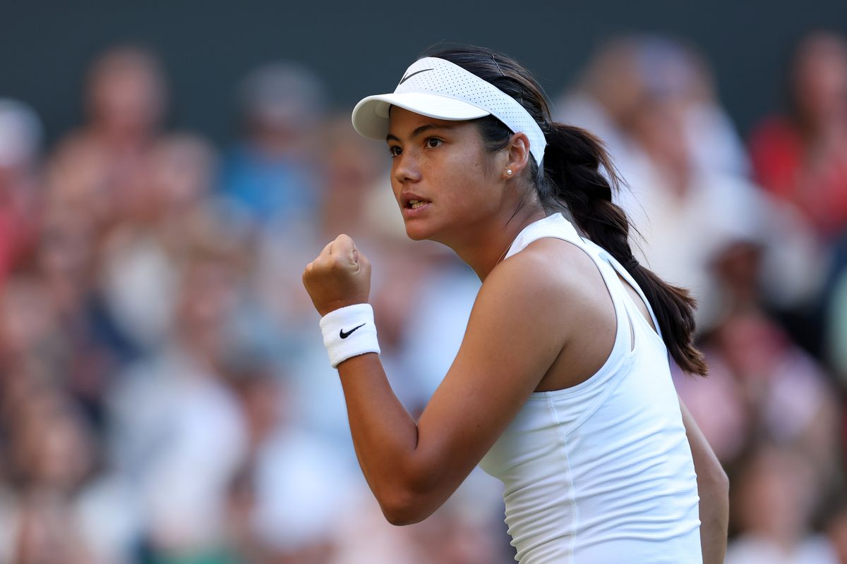 Cu Thomas Tuchel și alte vedete în tribune, Emma Răducanu a învins-o pe câștigătoarea din 2023 de la Wimbledon: „Nu există sentiment mai plăcut”