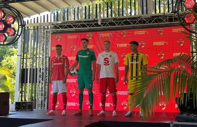 Dinamo și-a prezentat cele 3 echipamente pentru sezonul 2025-2026 » Surpriză pentru fani