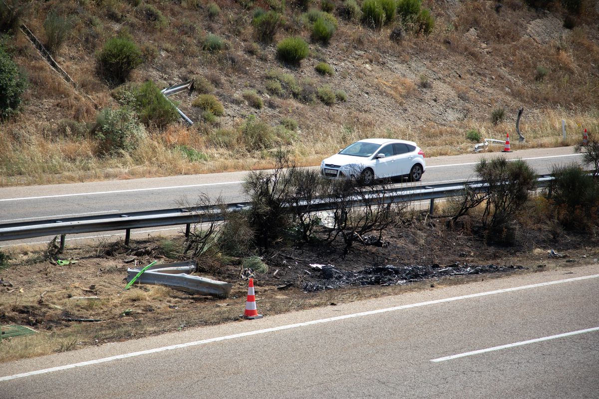 Imagini de la locul accidentului în care a murit Diogo Jota