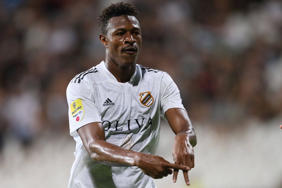 CFR Cluj dă lovitura » Atacantul crescut de Fiorentina semnează înainte de Supercupă
