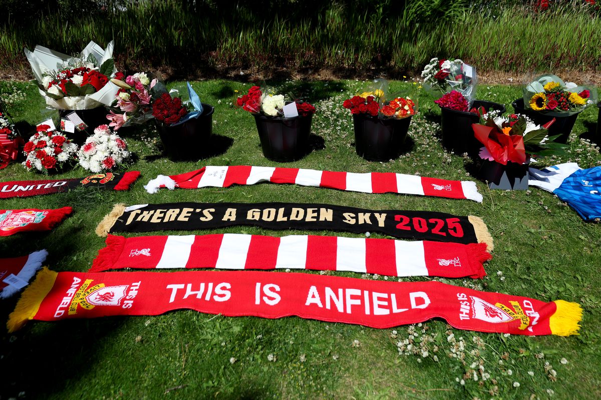 Fanii lui Liverpool i-au adus un omagiu lui Diogo Jota după decesul fotbalistului