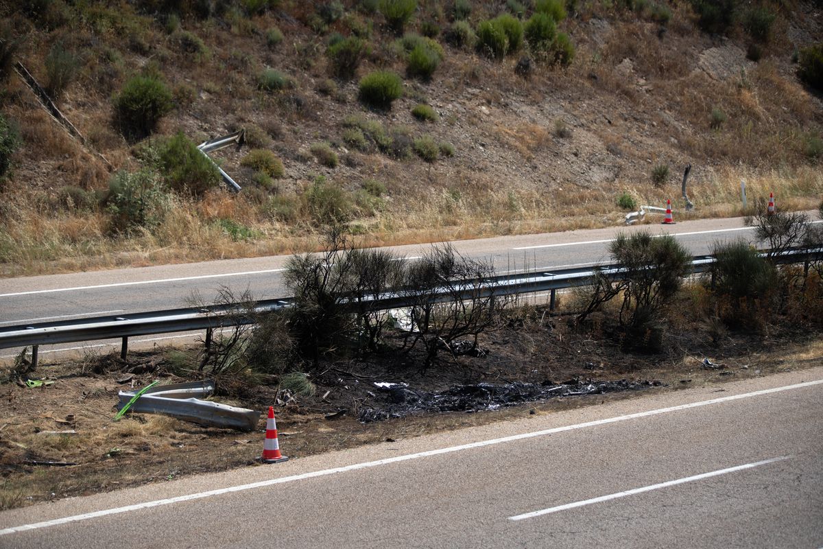 Cauza accidentului teribil în care a murit Diogo Jota » Imagini tulburătoare cu mașina după impact