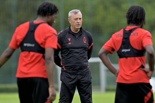 OFICIAL Mircea Rednic face și la Standard ce știe mai bine: transferuri pe bandă rulantă! » Câți jucători noi a adus până azi