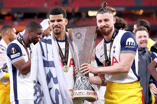 „Prima dilemă” a lui Thomas Frank la Tottenham are legătură cu Radu Drăgușin