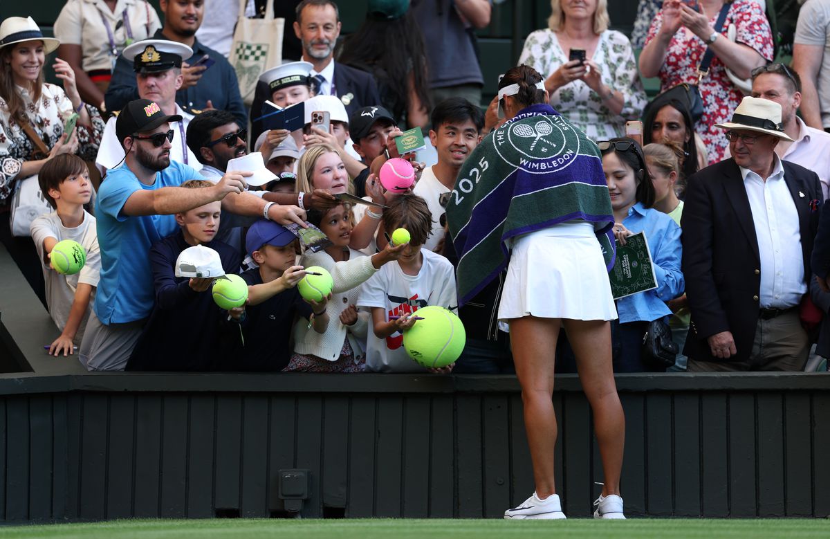 Cu Thomas Tuchel și alte vedete în tribune, Emma Răducanu a învins-o pe câștigătoarea din 2023 de la Wimbledon: „Nu există sentiment mai plăcut”