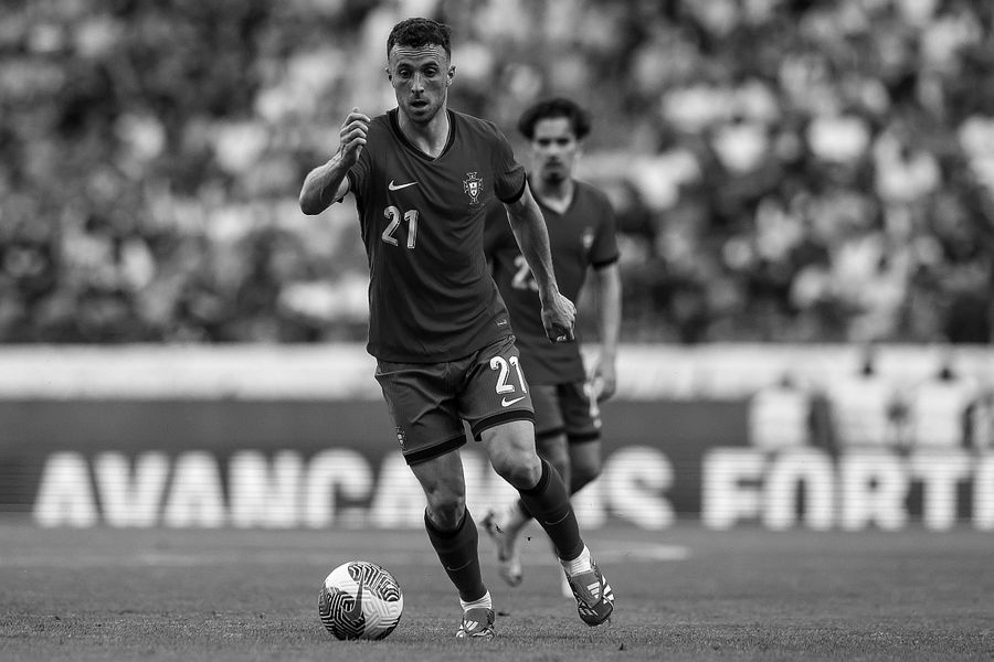 Imagini cutremurătoare la CM al Cluburilor » Au izbucnit în lacrimi pe teren, la momentul de reculegere în memoria lui Diogo Jota