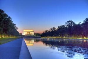 Acuzat că a distrus bazinul renovat de Donald Trump, fostul sportiv olimpic riscă ani grei de închisoare!