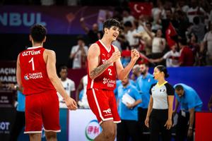 Turcia, condusă de Darius Căruțașu și Omer Kutluay, s-a calificat în semifinalele Mondialului U17, eliminând Franța