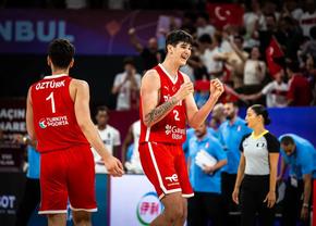 Turcia, condusă de Darius Căruțașu și Omer Kutluay, s-a calificat în semifinalele Mondialului U17, eliminând Franța