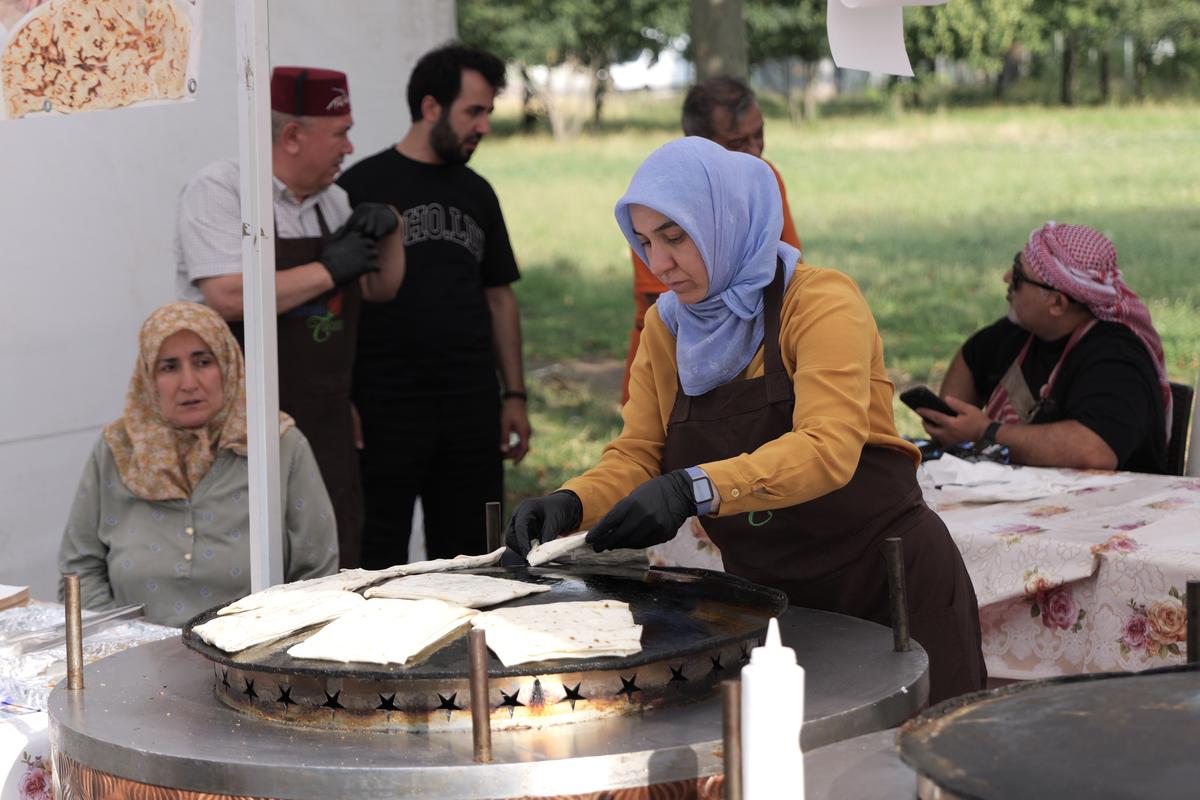 Kebab Arena! În absența fotbalului, turcii au pus stăpânire pe cel mai mare stadion al României