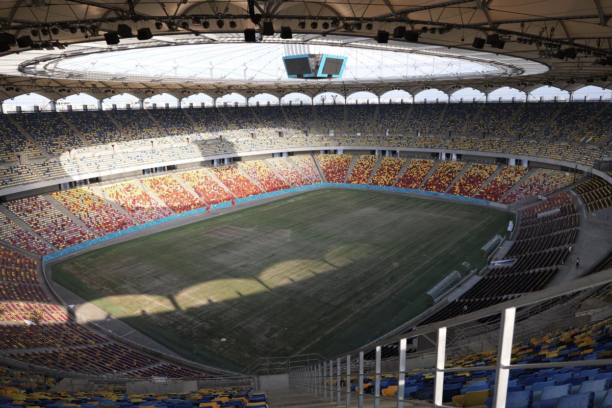 Dezastru total pe Arena Națională! » Cel mai mare stadion al țării a fost inundat de furtună: lifturile sunt inundate și blocate, iar gazonul e distrus