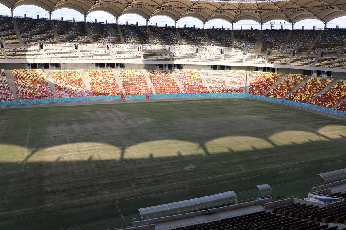 Dezastru total pe Arena Națională! » Cel mai mare stadion al țării a fost inundat de furtună: lifturile sunt inundate și blocate, iar gazonul e distrus