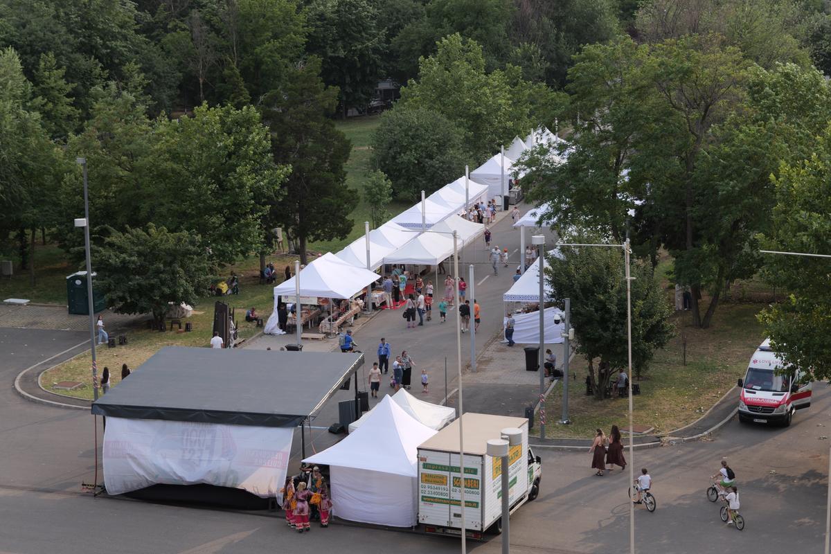 Kebab Arena! În absența fotbalului, turcii au pus stăpânire pe cel mai mare stadion al României