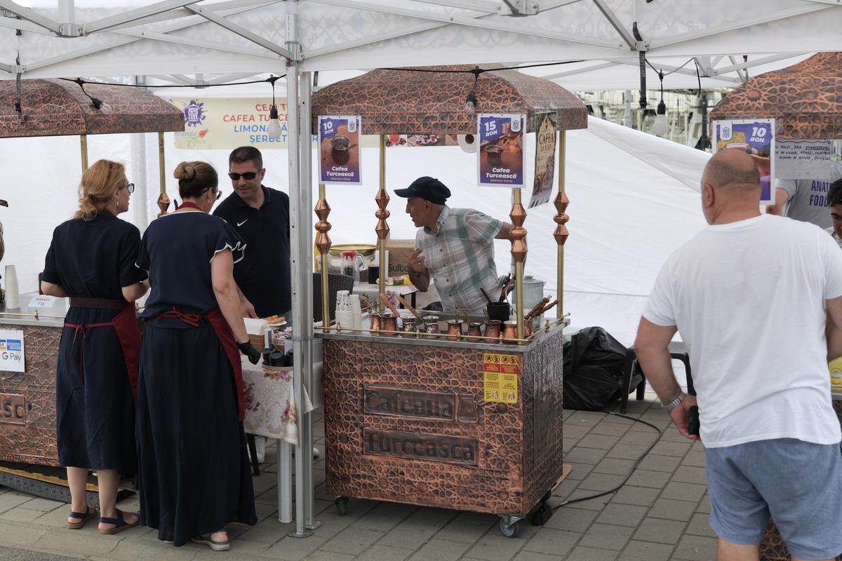 Kebab Arena! În absența fotbalului, turcii au pus stăpânire pe cel mai mare stadion al României