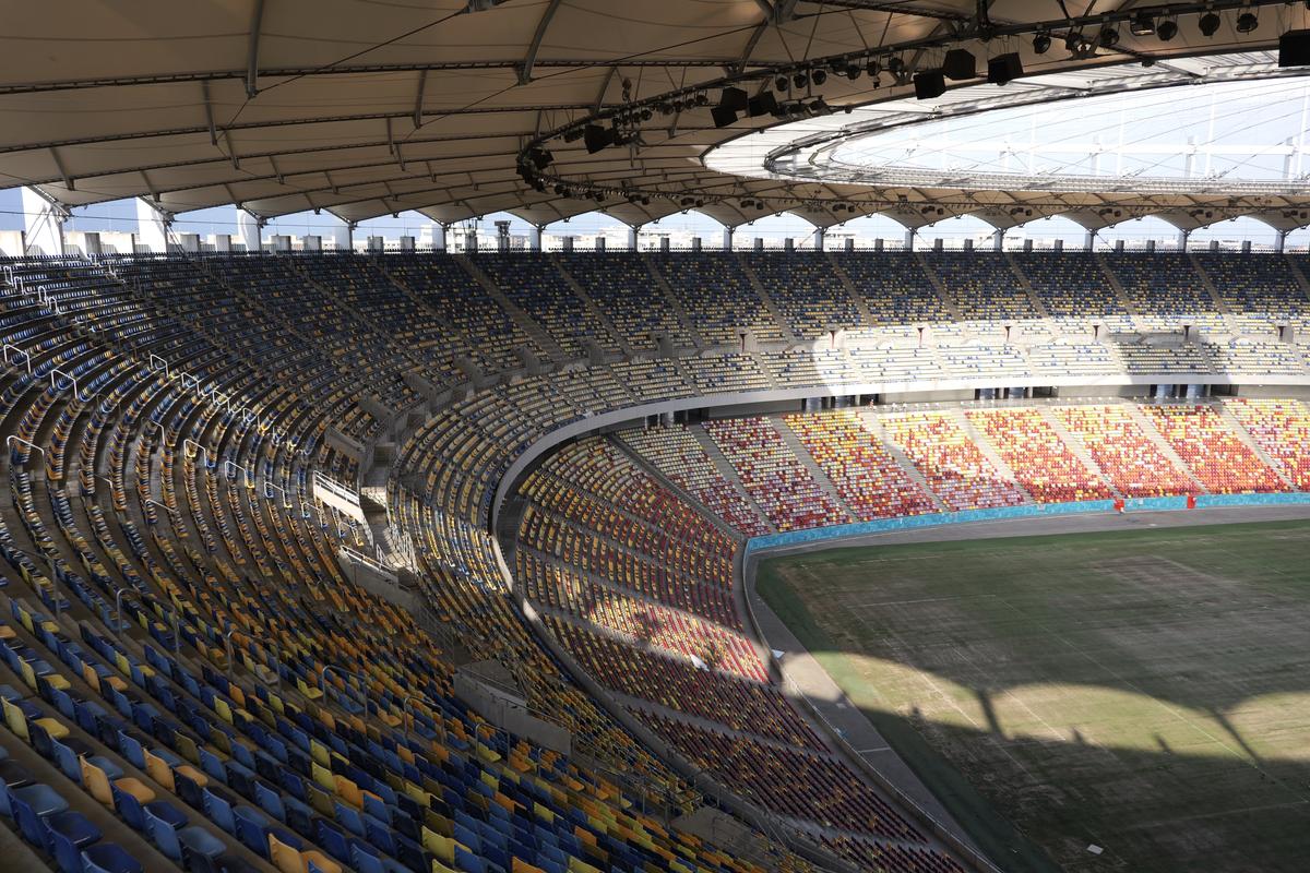 Dezastru total pe Arena Națională! » Cel mai mare stadion al țării a fost inundat de furtună: lifturile sunt inundate și blocate, iar gazonul e distrus