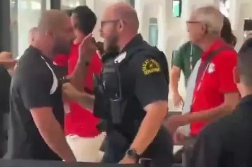 Directorul Ibrahim Hassan a fost agresat de un ofițer de poliție la un hotel din Dallas