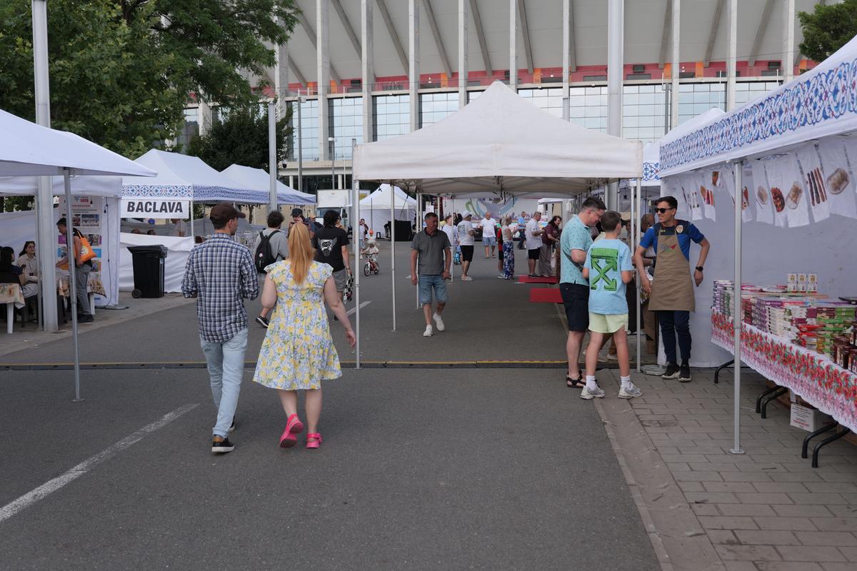 Kebab Arena! În absența fotbalului, turcii au pus stăpânire pe cel mai mare stadion al României